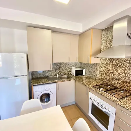 Hauzify I Forques Apartment