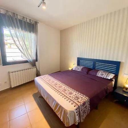 Hauzify I Forques Apartment